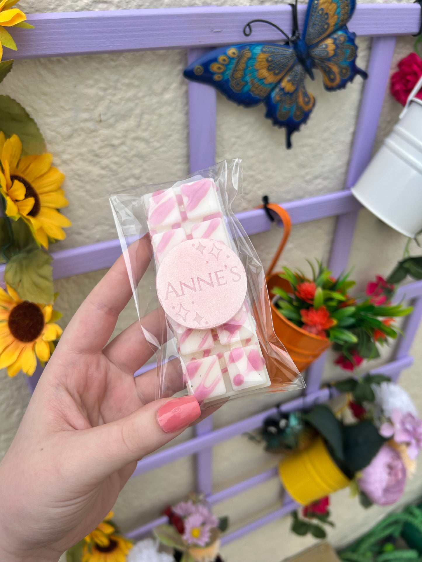 š¤ Snug As A Bug ā Anneās Topped Wax Bar